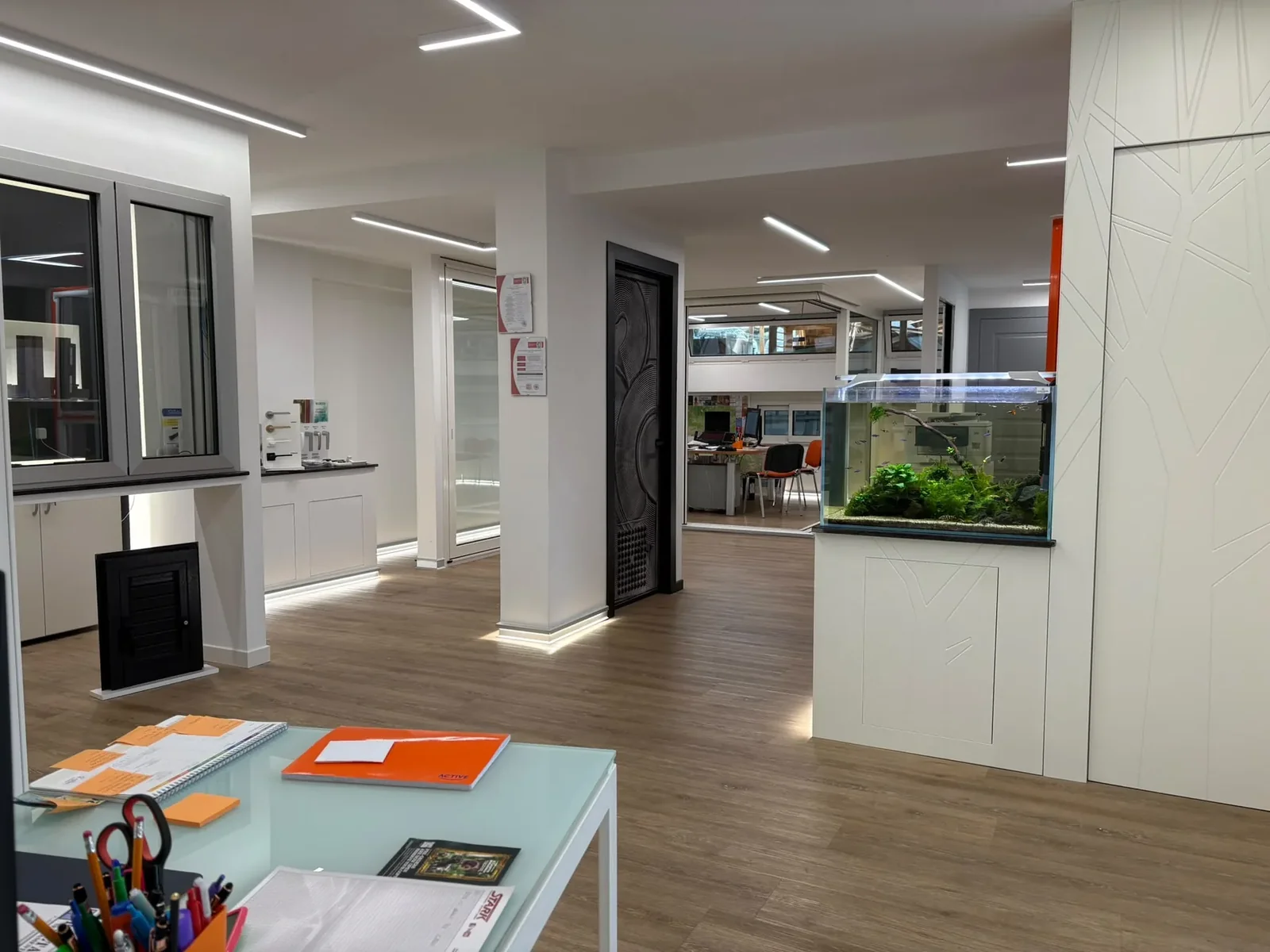 Interno degli uffici e showroom IS Metal srl a Teramo